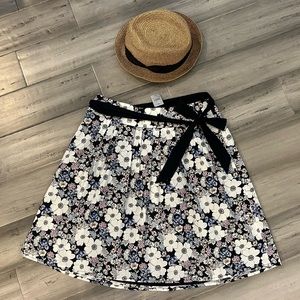 [NWT] Ann Taylor Petite Sketched Floral Skirt, Brand New, 8 Petite